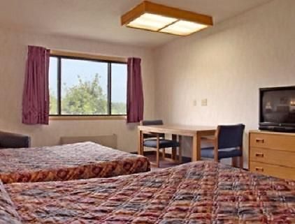Travelodge Indianapolis Castleton Quarto foto
